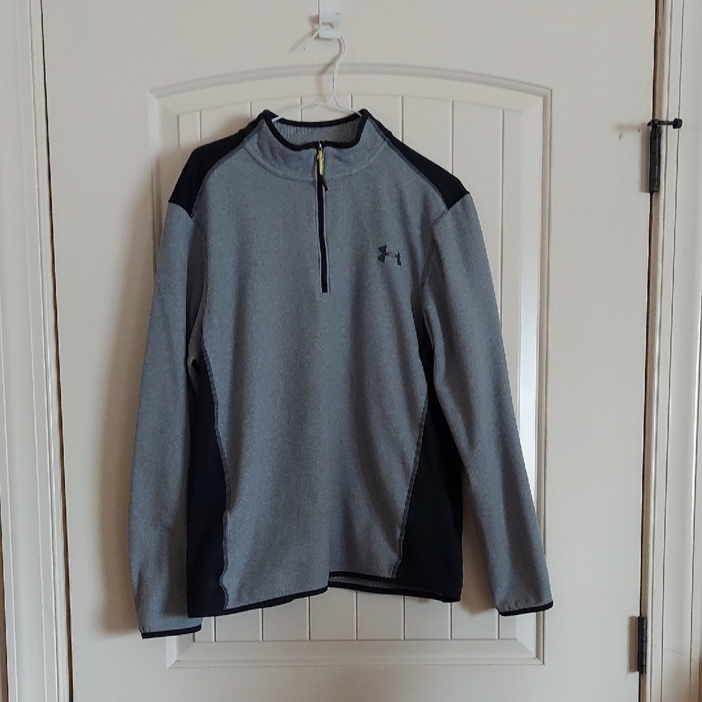 Under Armour Men's Gray and Black Zip Front Pullover Sweater